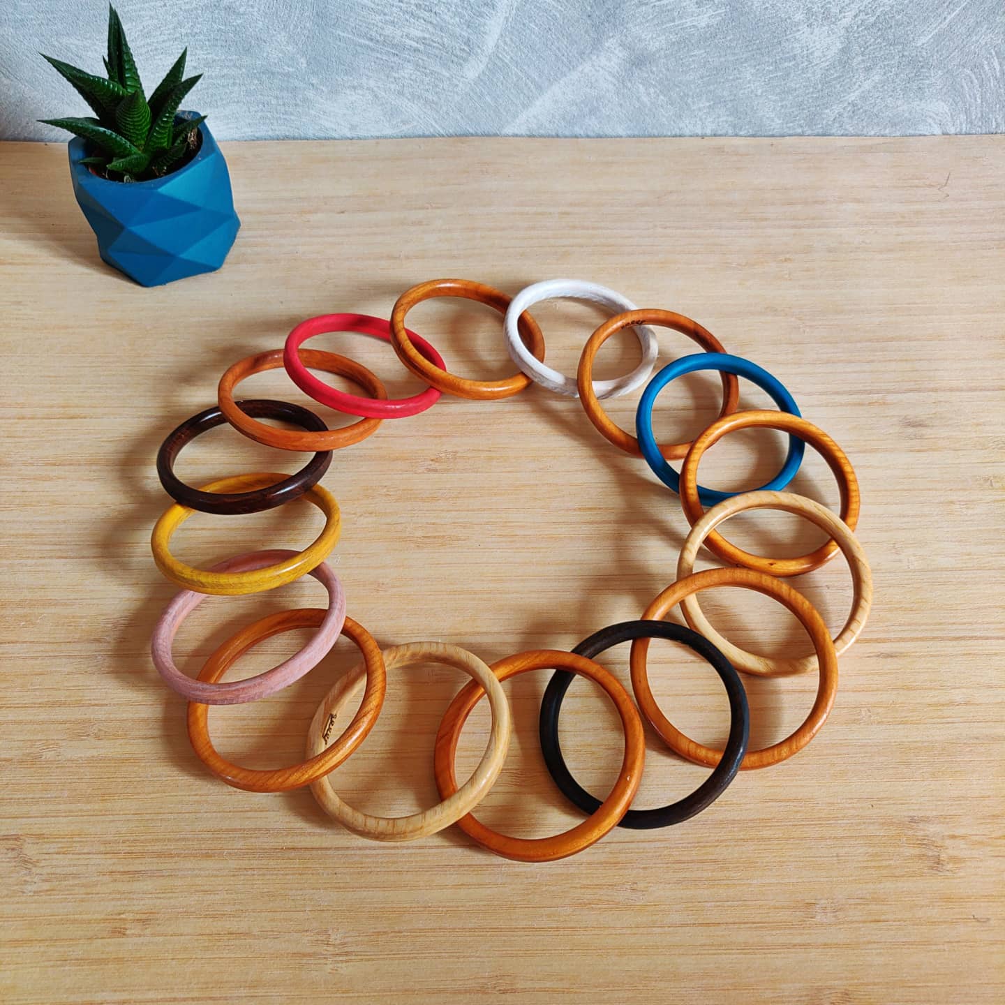 bracelets en bois